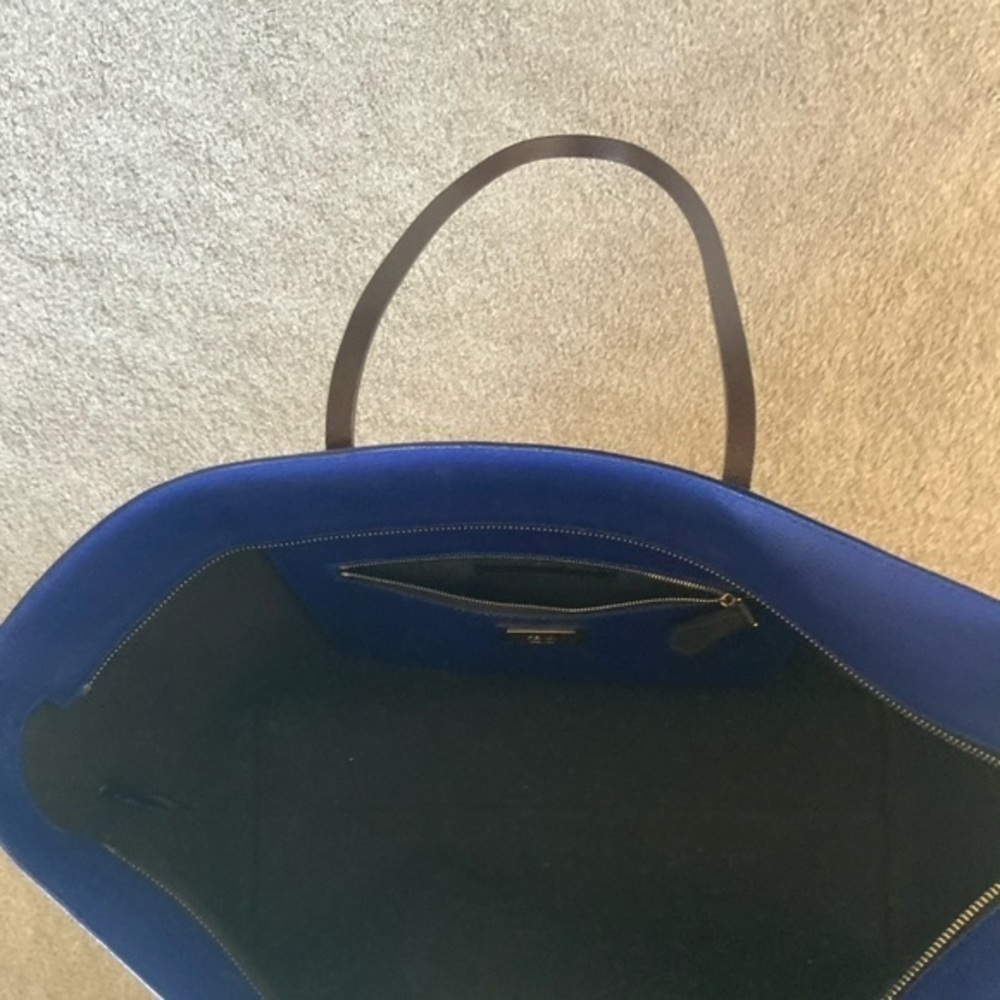 Fendi Zucca Ombré Roll Tote in blue - Picture 10 of 13